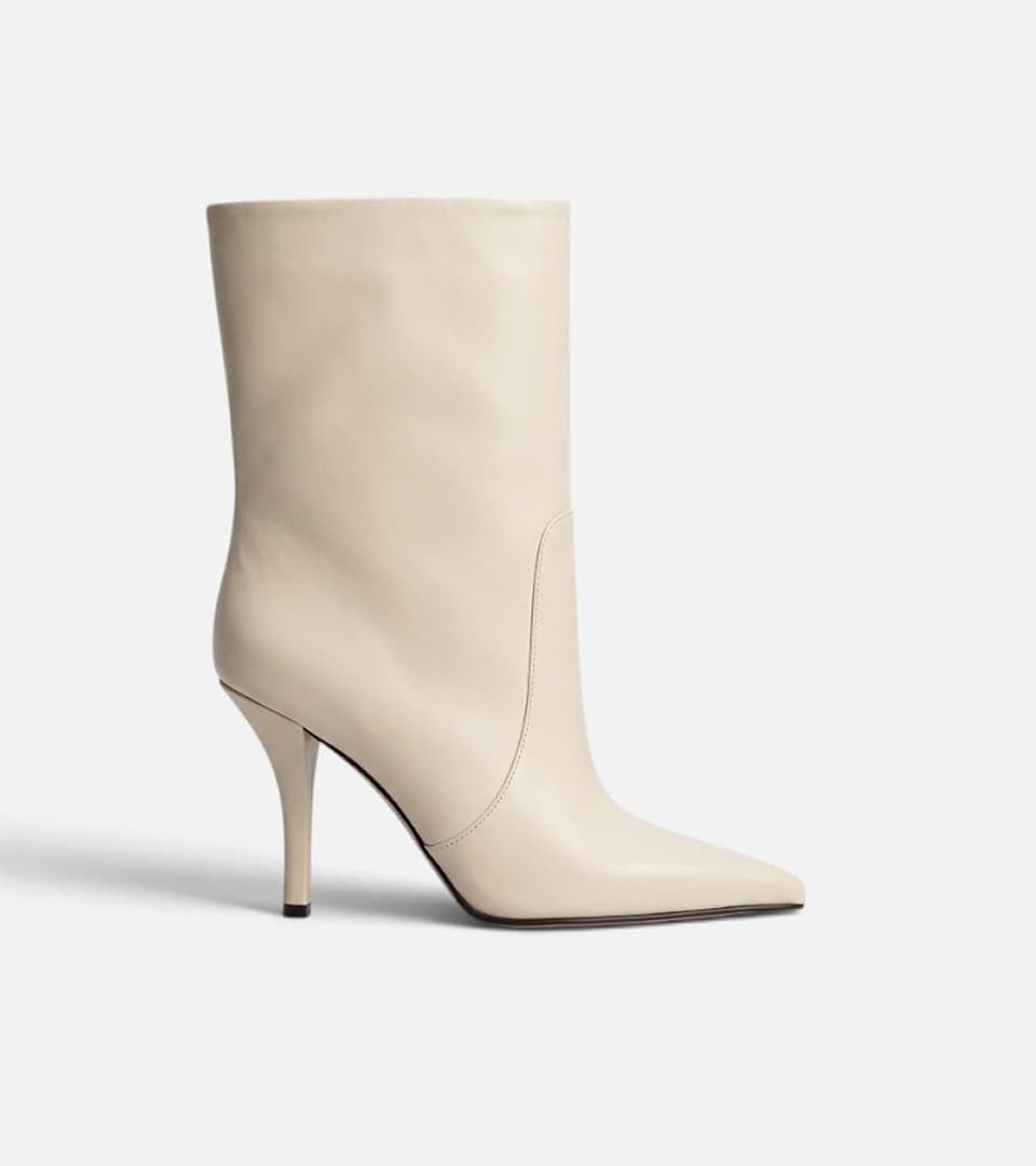 Shoe