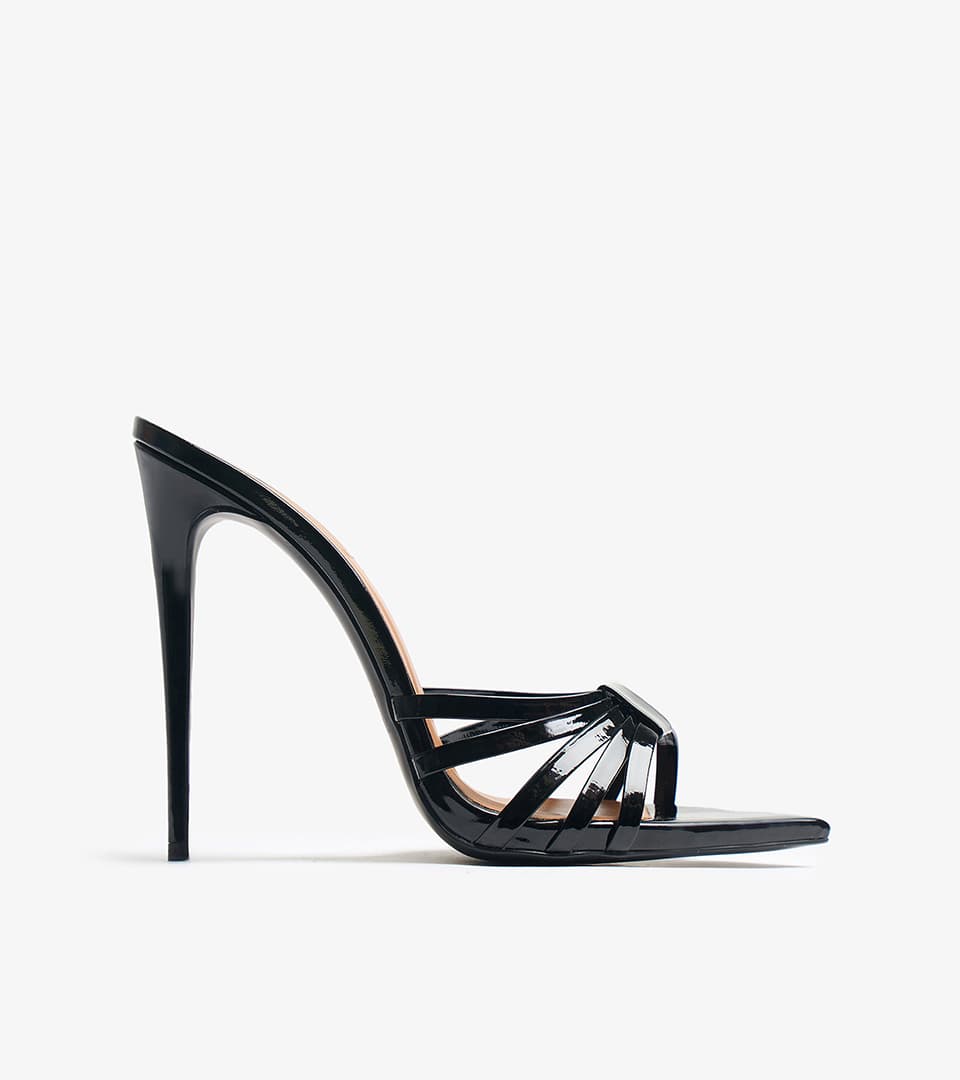 Shoe