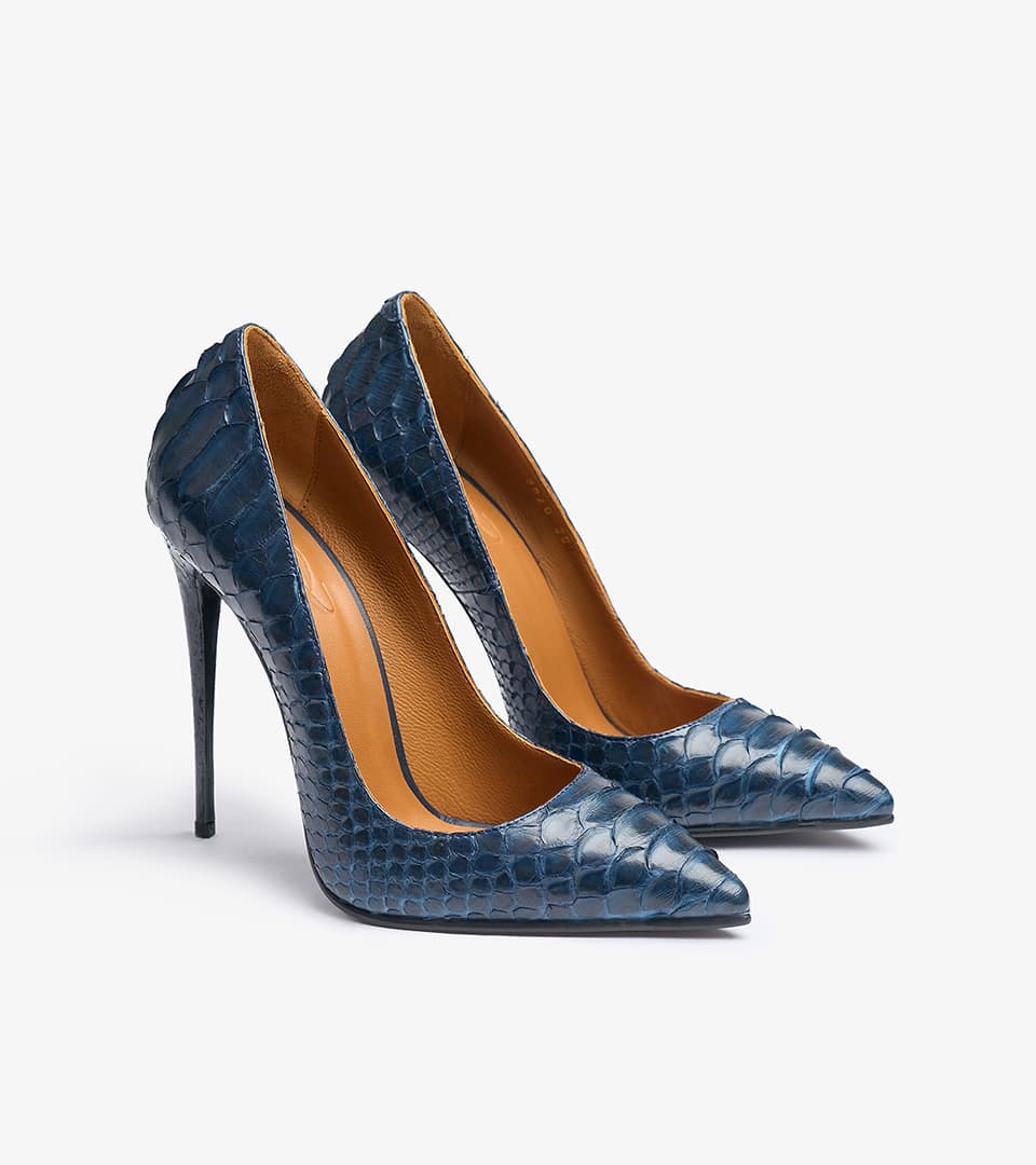 Shoe