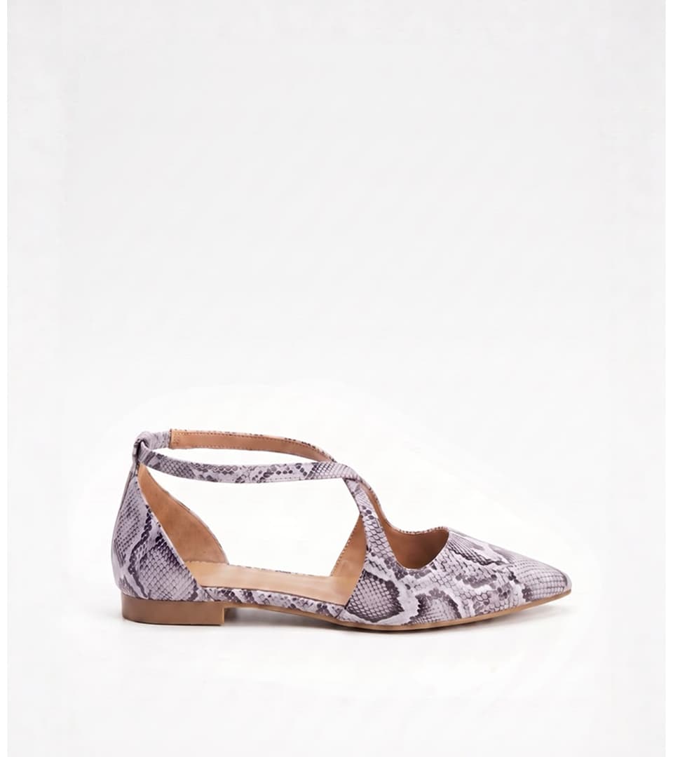 Shoe