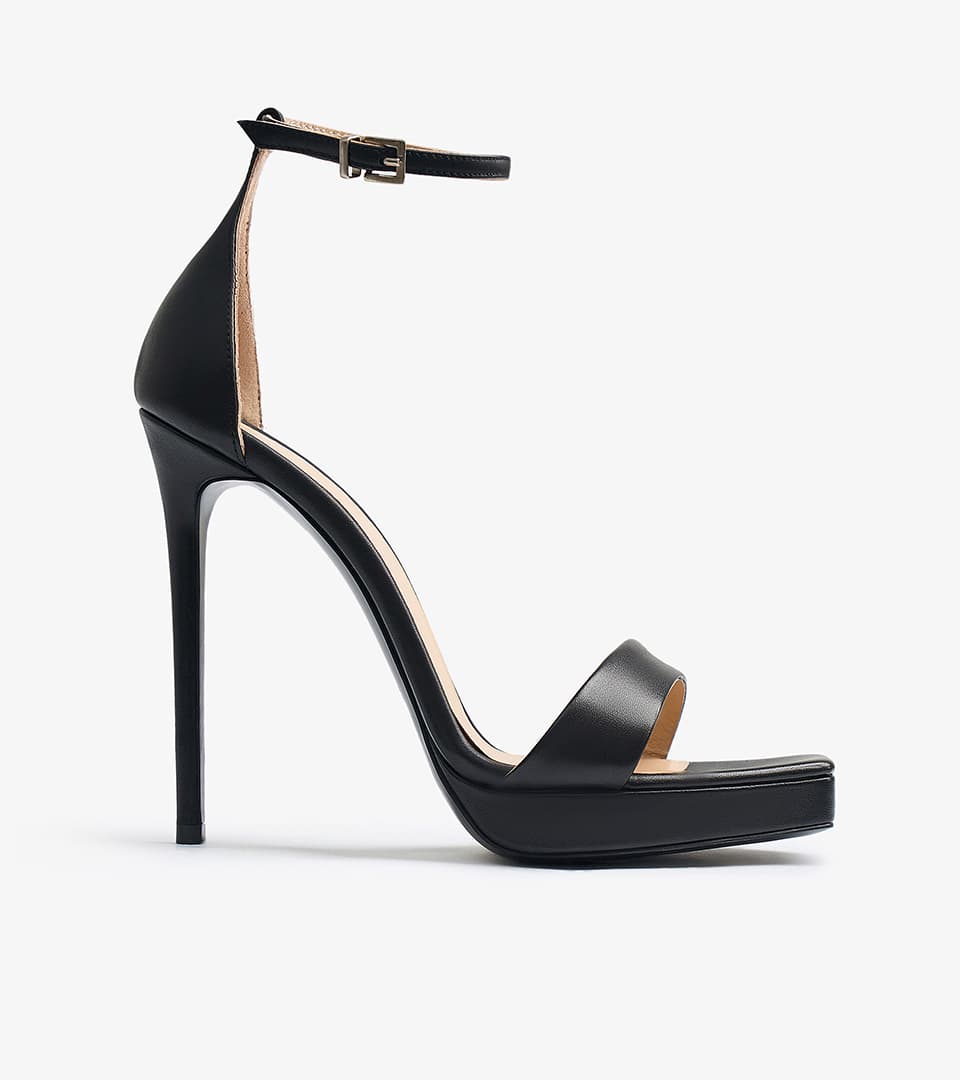 Shoe