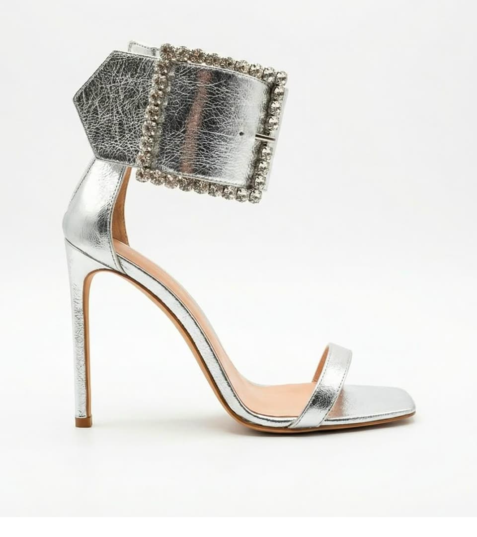 Shoe
