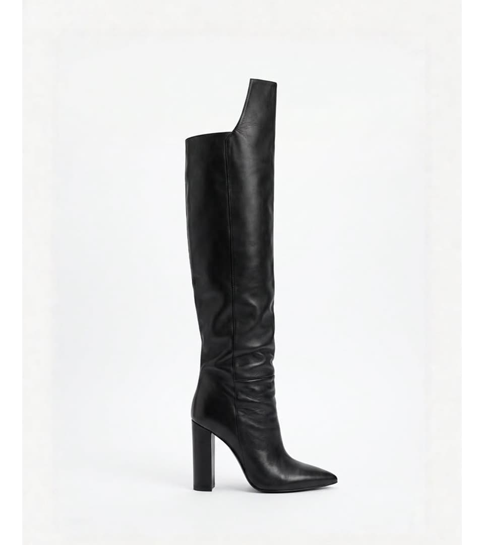 Shoe