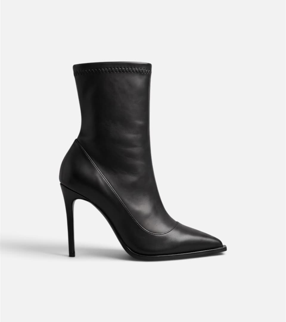 Shoe