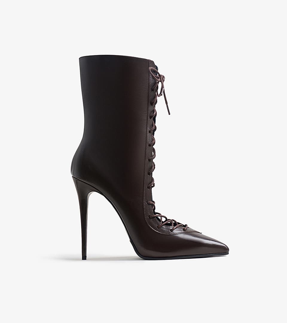 Shoe