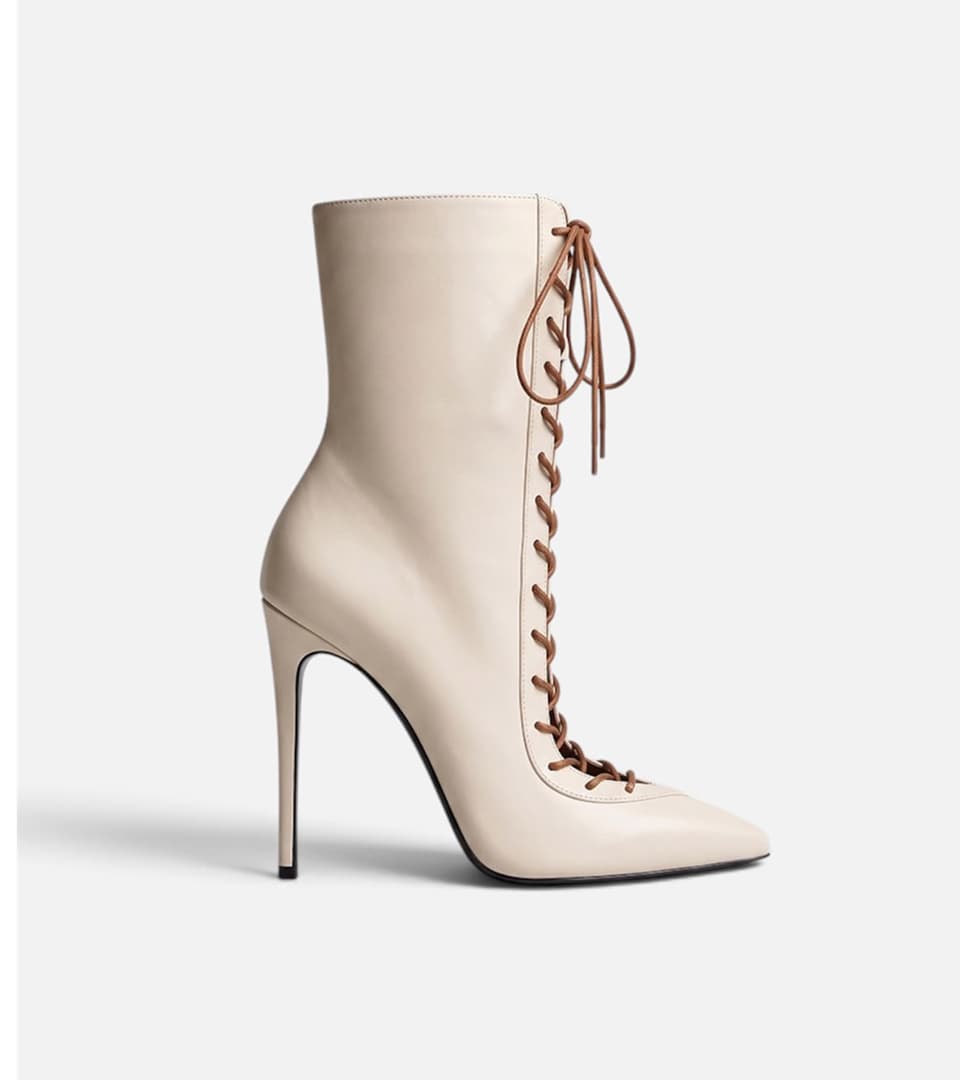 Shoe
