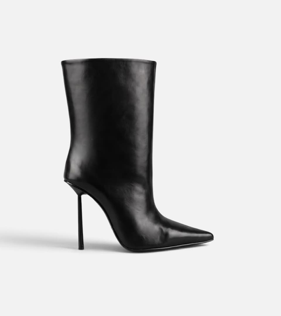 Shoe