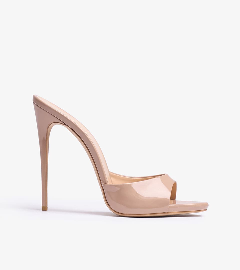 Shoe
