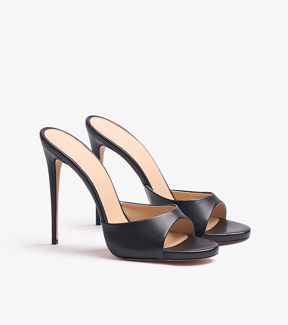 Shoe