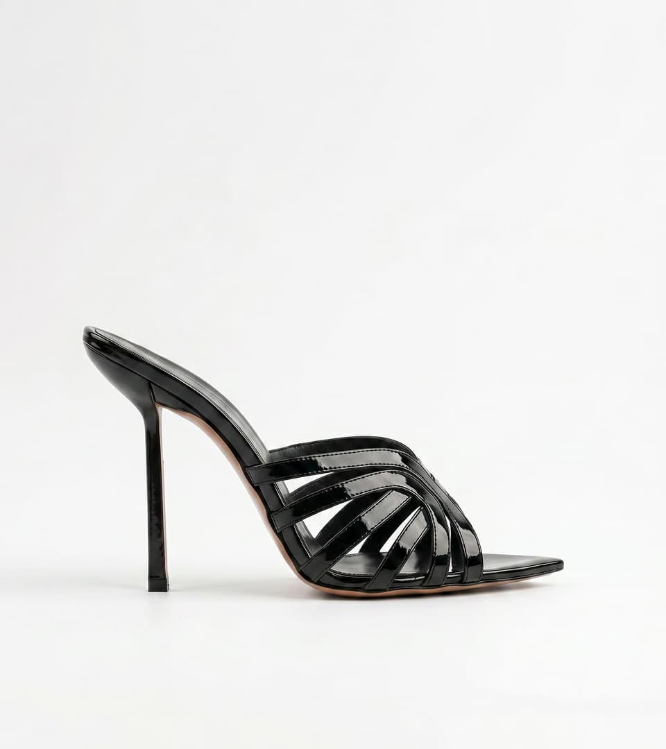 Shoe