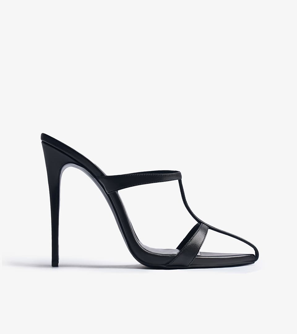 Shoe