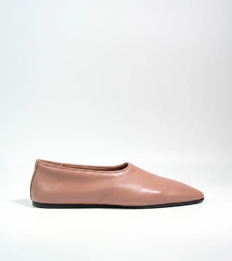 Shoe