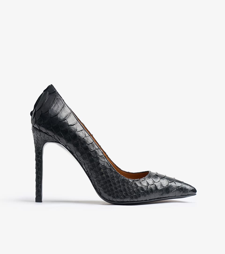 Shoe