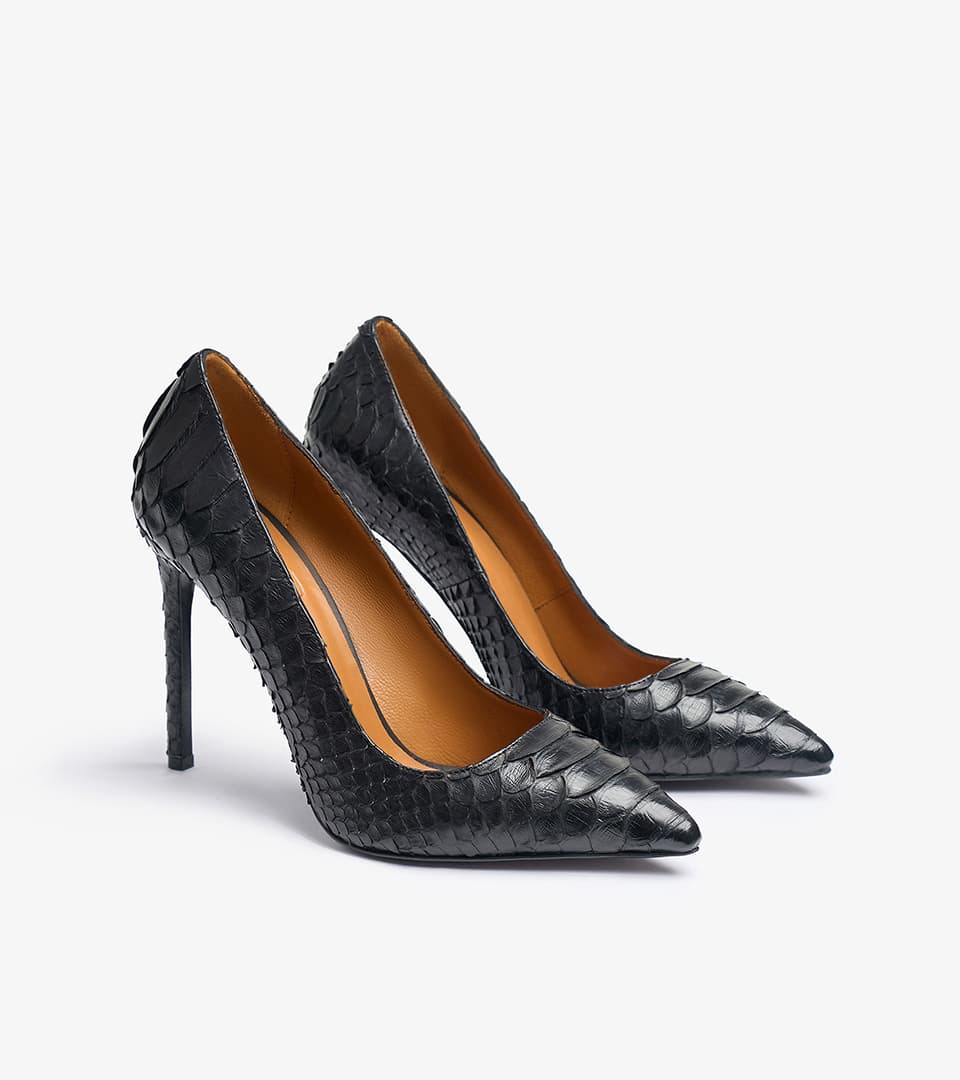 Shoe