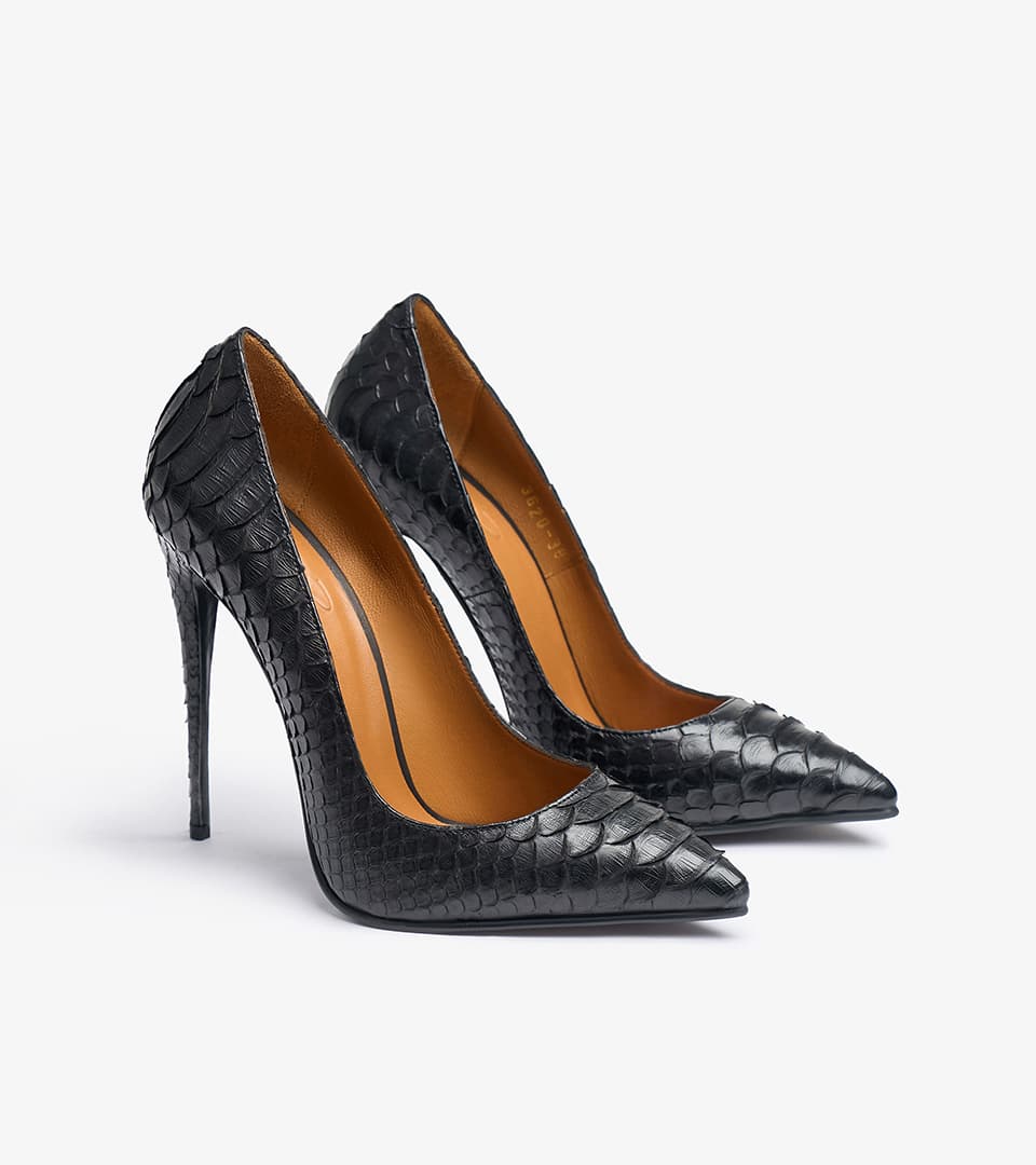Shoe