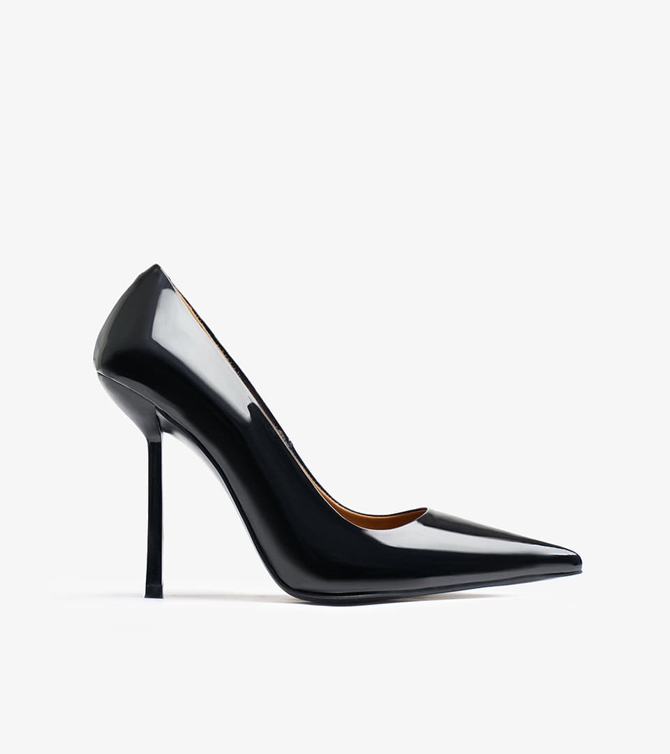 Shoe