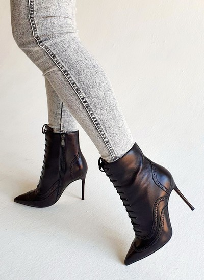 Ankle boots black leather lacing pointed toe 10 cm