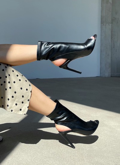 Open ankle boots stocking black leather 10.5 cm