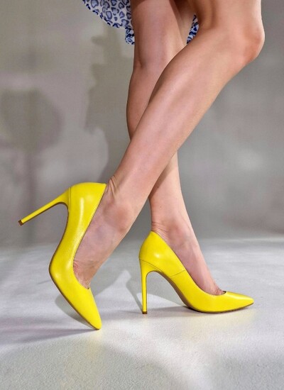 Туфли в лимоновом цвете из натуральной кожи