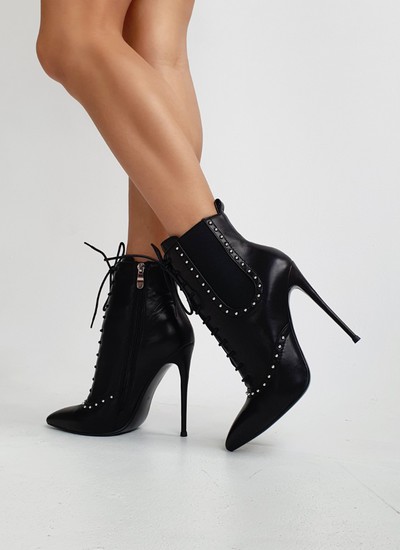 Ankle boots black leather rivets lacing