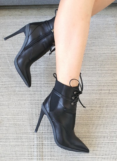 Ankle boots black leather pointed toe rubber heel